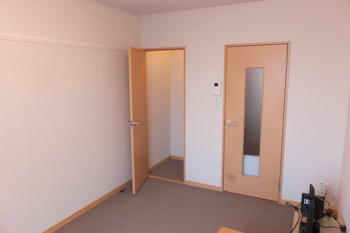 Room image 9