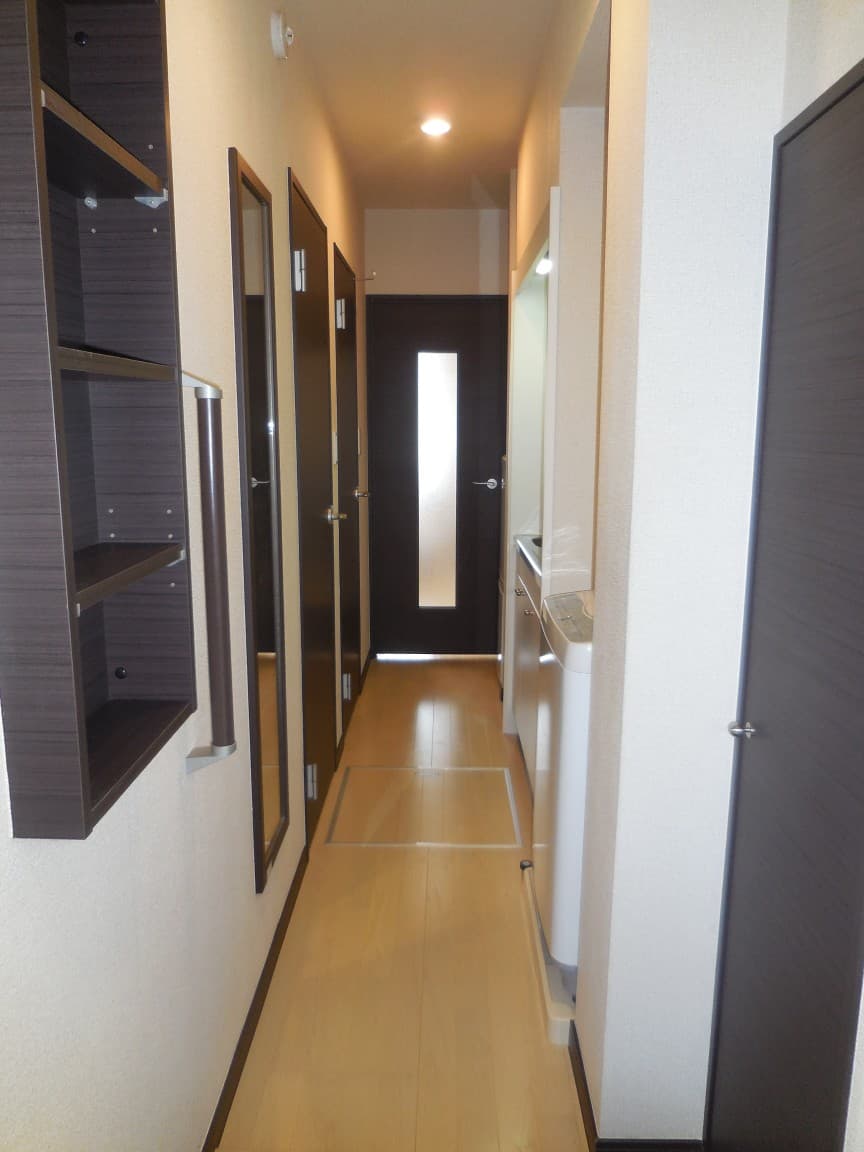 Room image 8