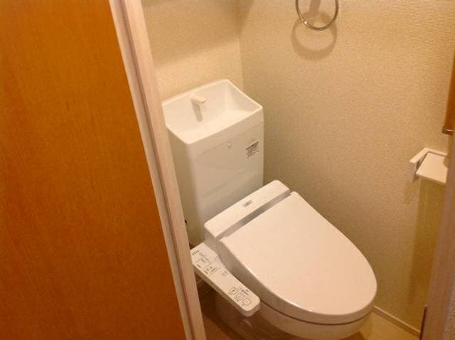Room image 12