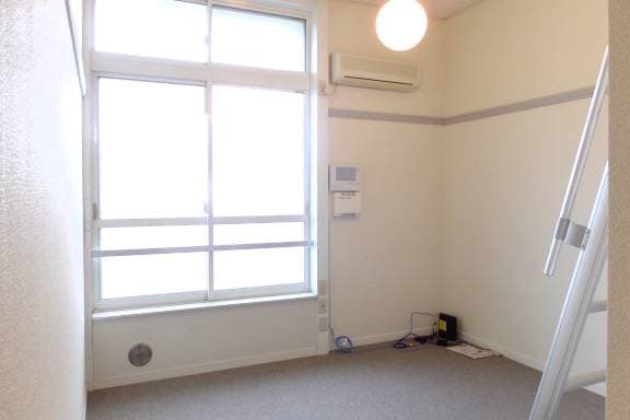 Room image 10