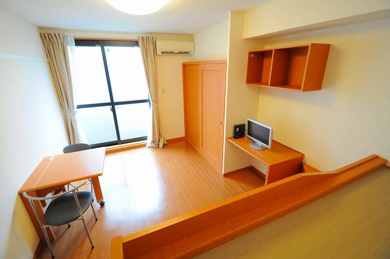 Room image 10
