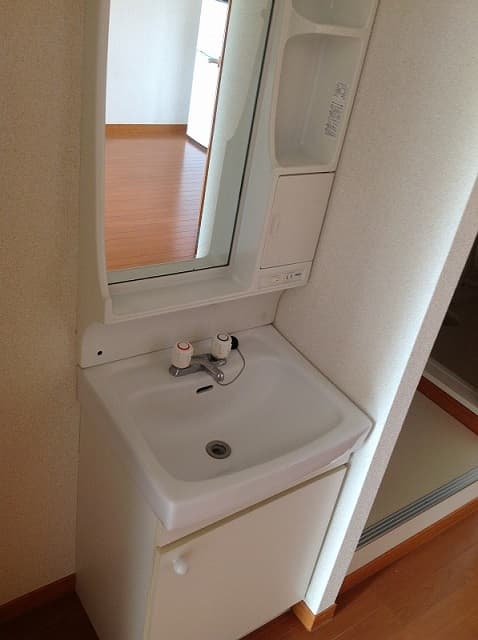 Room image 13