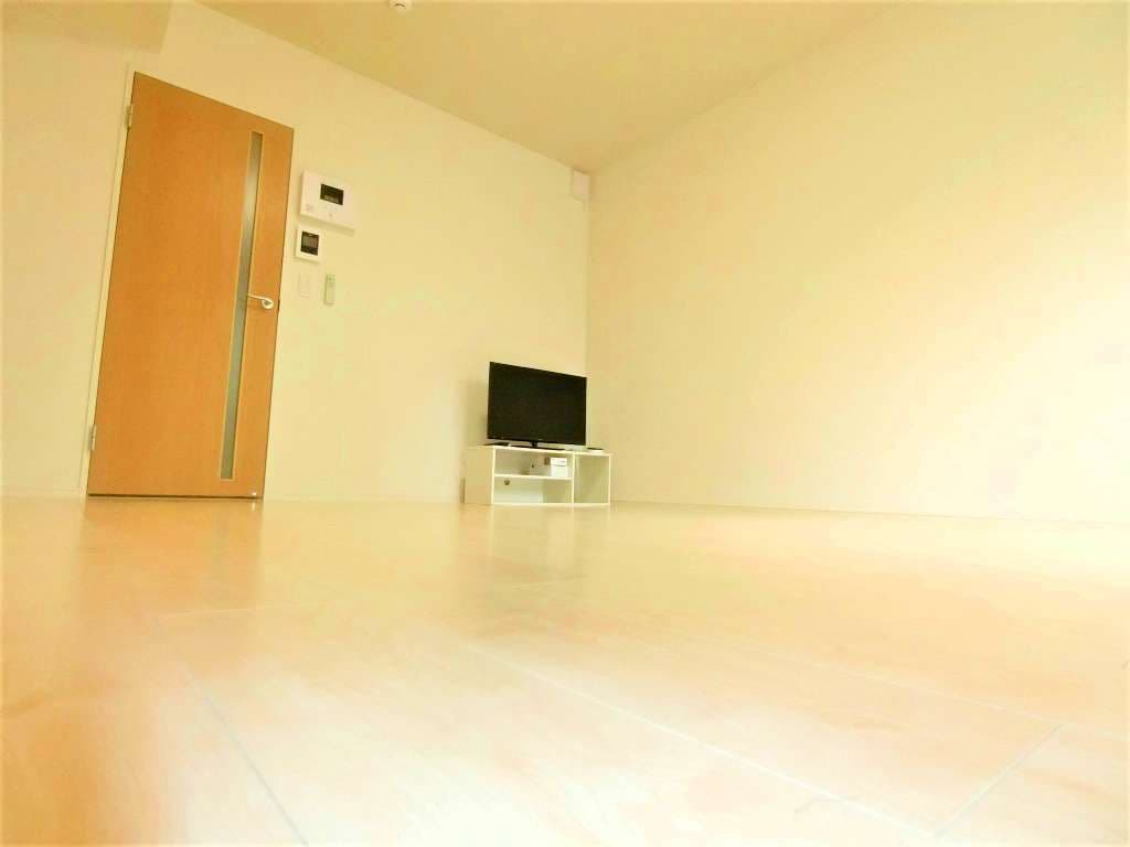 Room image 12