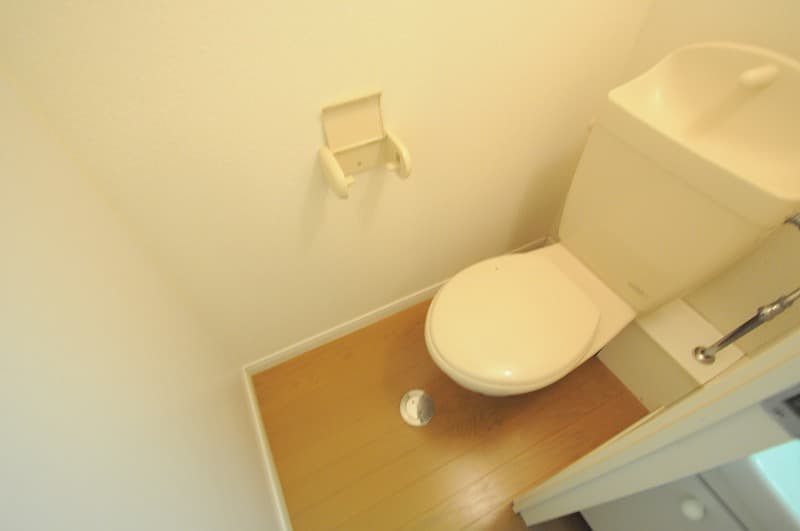 Room image 8