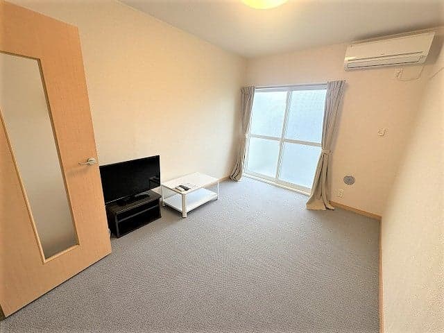 Room image 11