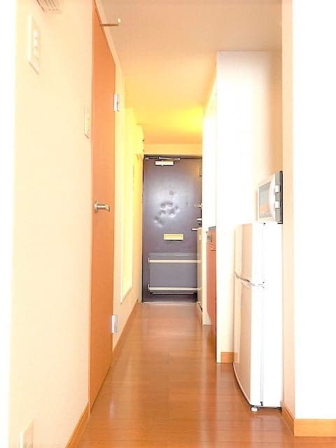 Room image 8