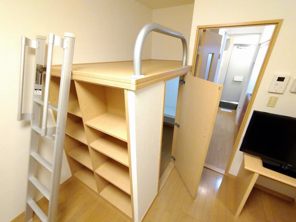 Room image 12