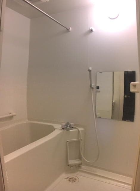 Room image 8