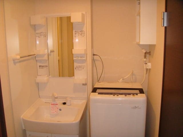 Room image 12