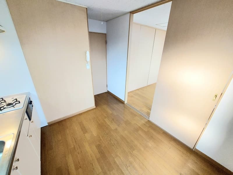 Room image 9