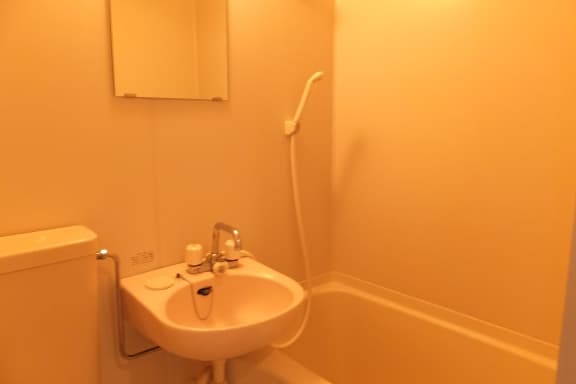 Room image 8