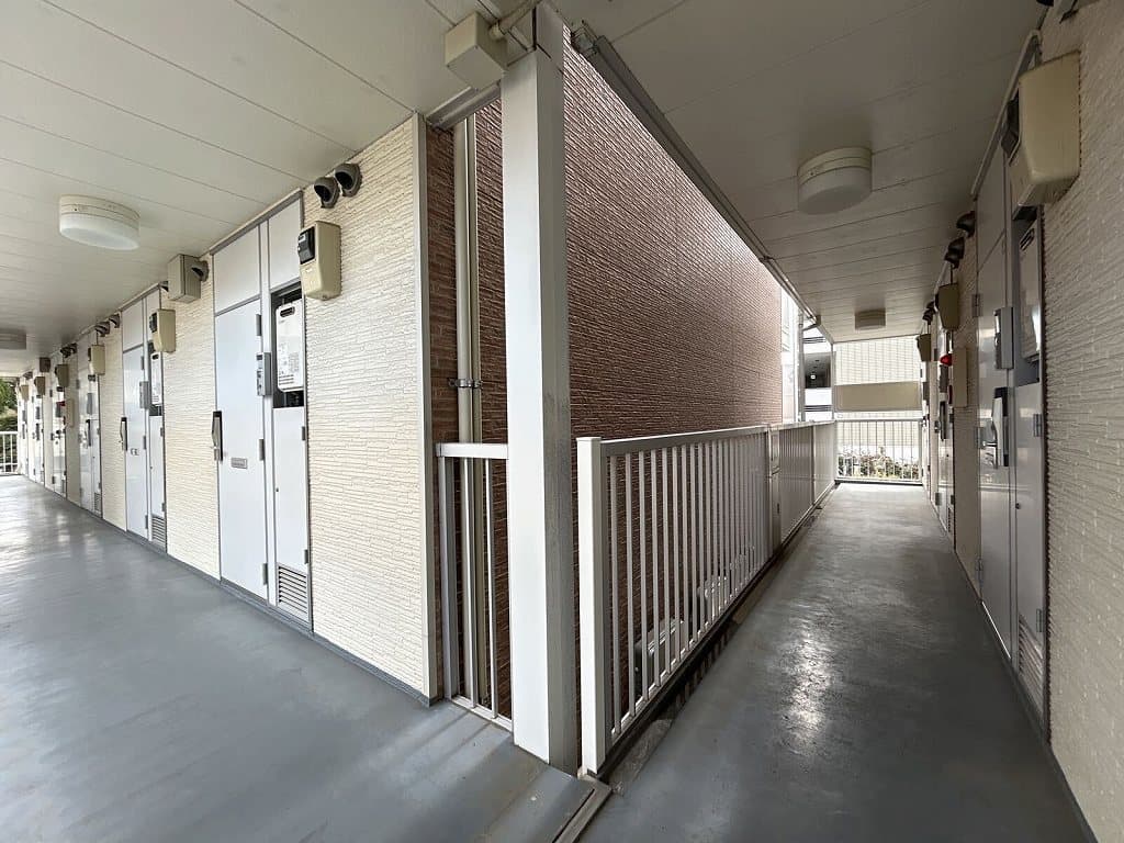 Room image 15