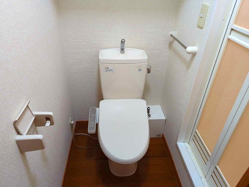 Room image 8