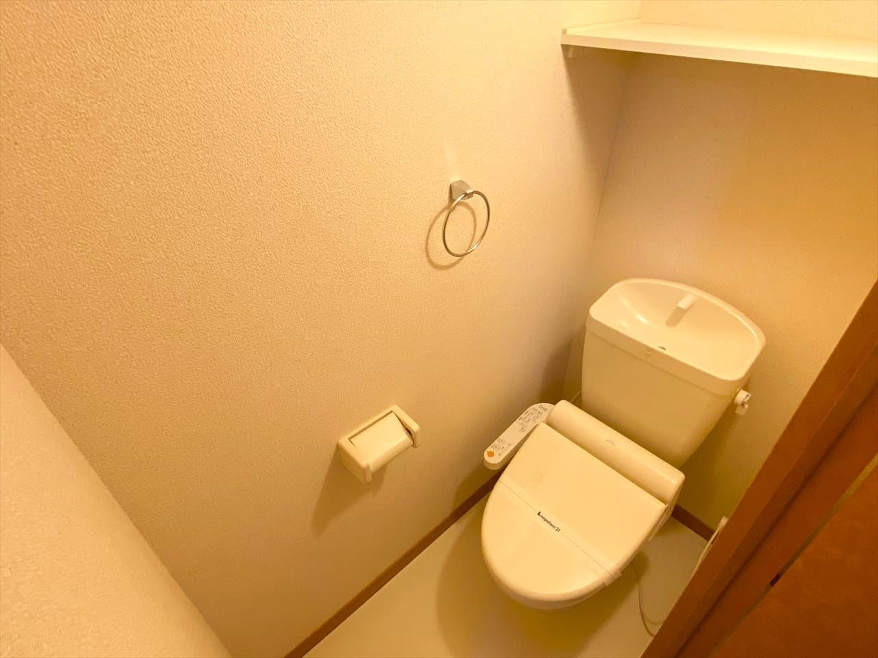 Room image 10