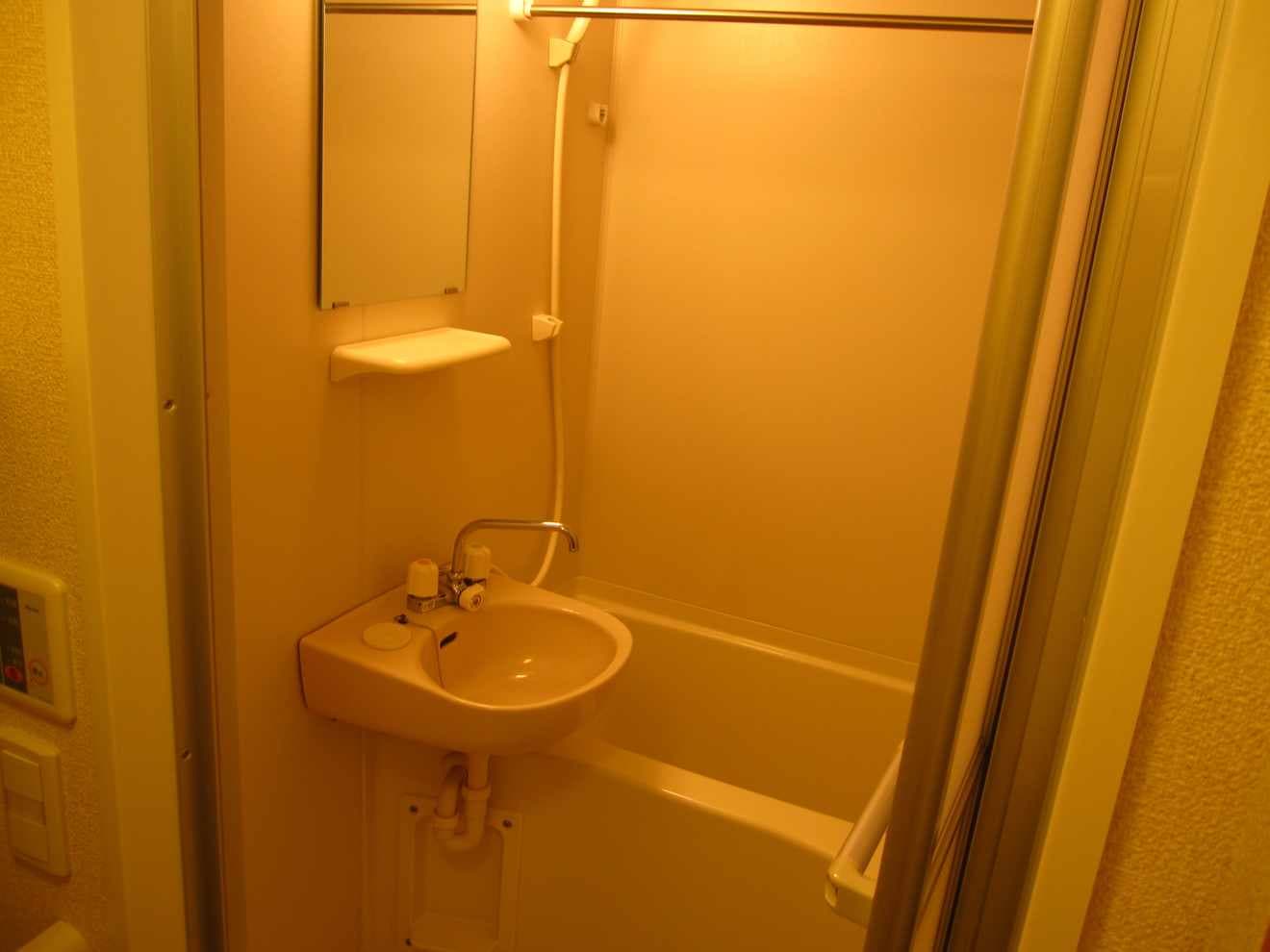 Room image 8