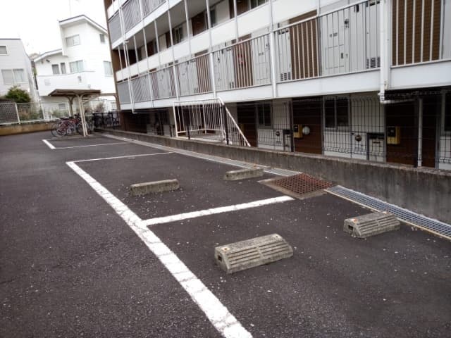 Room image 15
