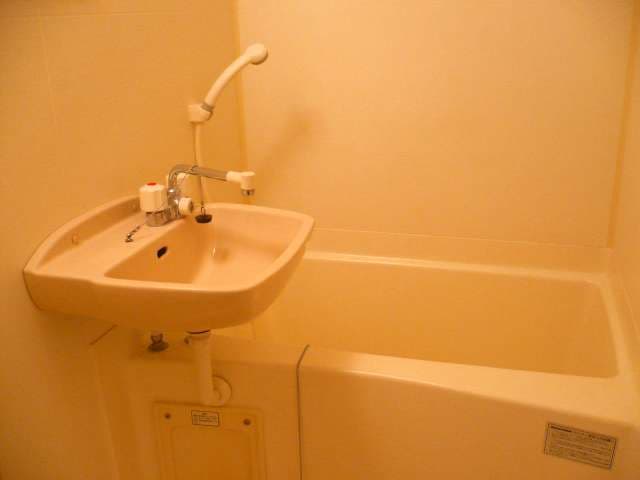 Room image 12