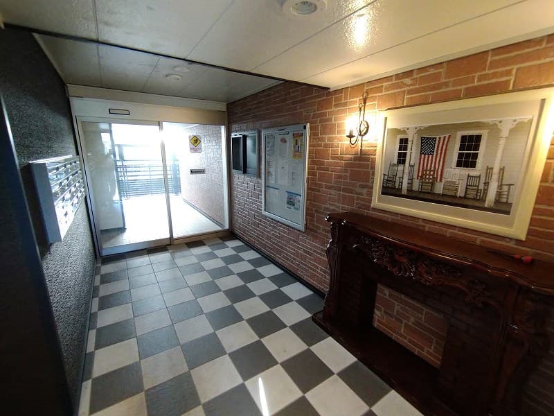 Room image 12