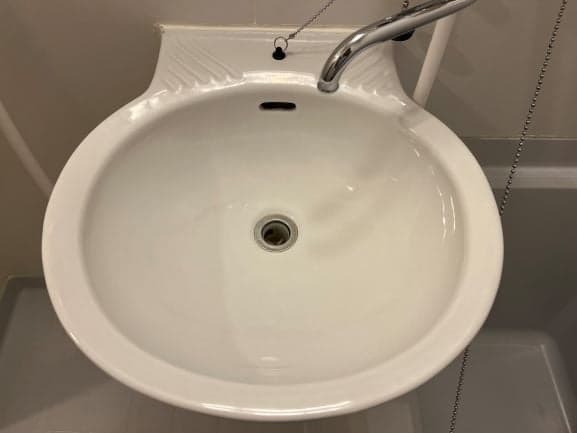 Room image 10