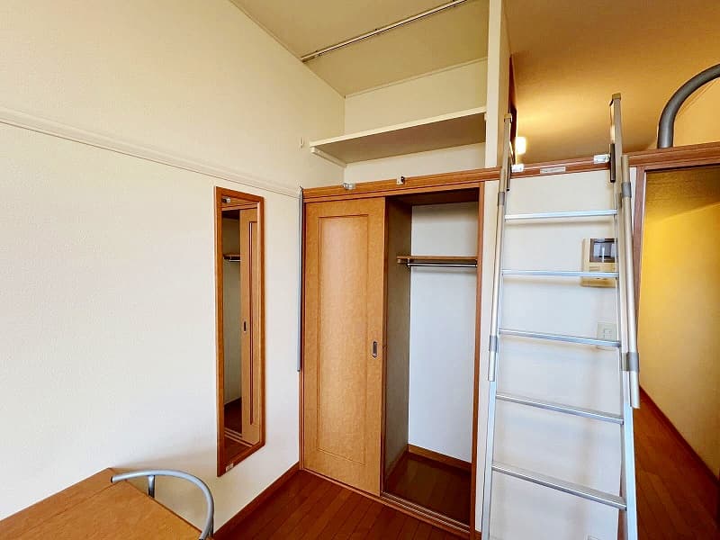 Room image 9