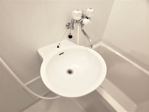 Room image 8