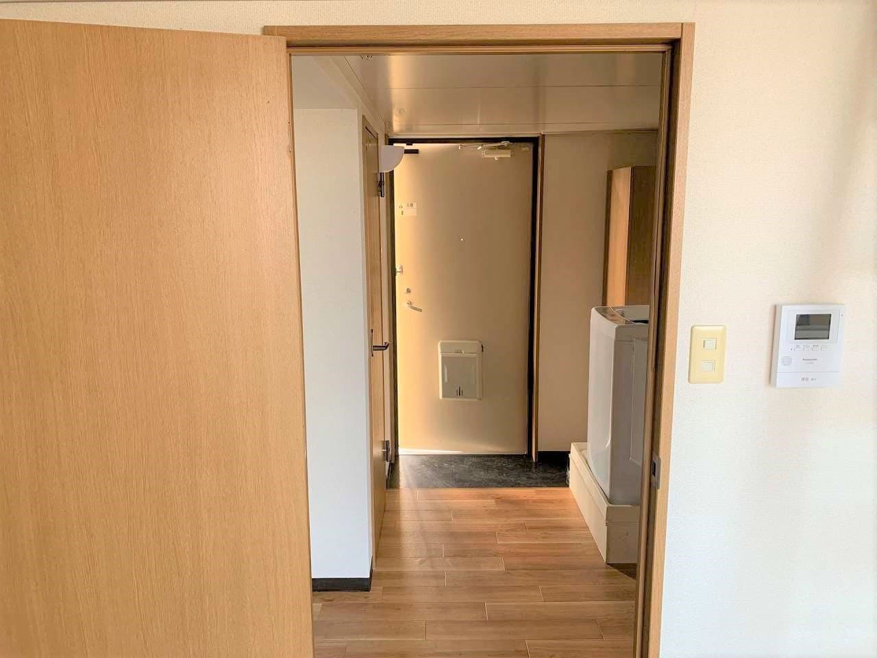 Room image 16
