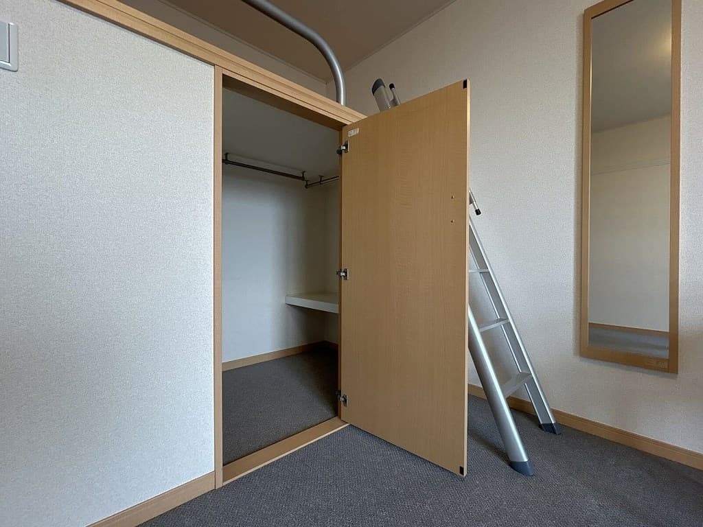 Room image 9