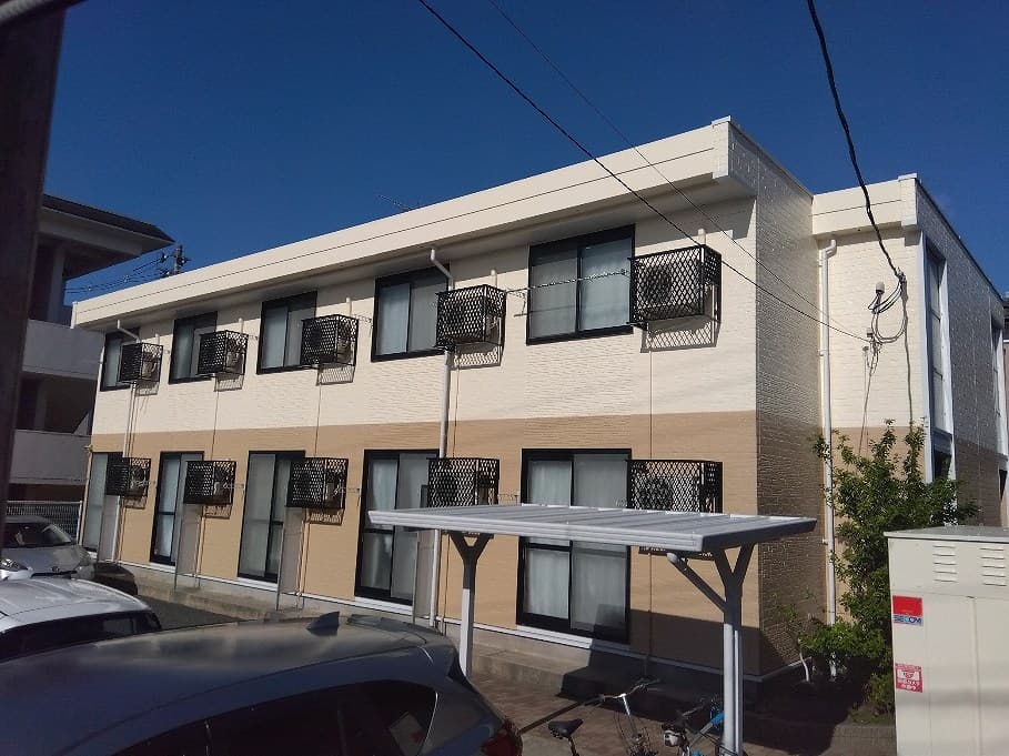 Main exterior of leopalace air