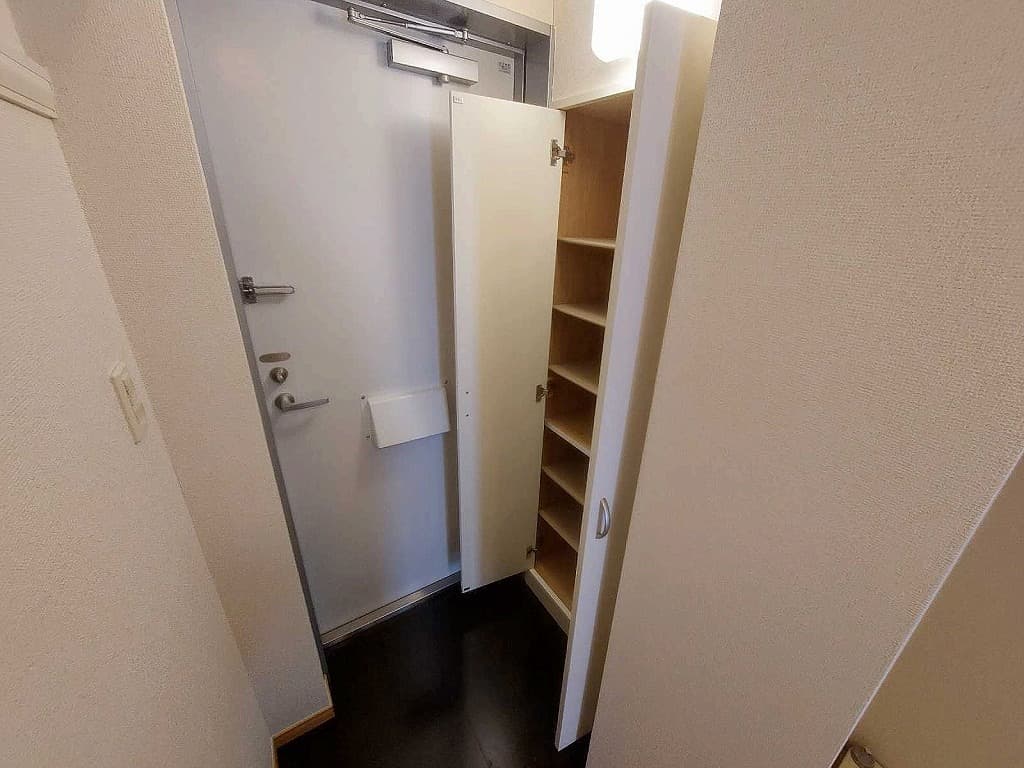 Room image 13