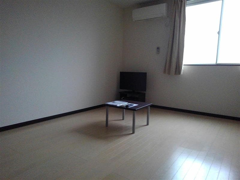 Room image 16