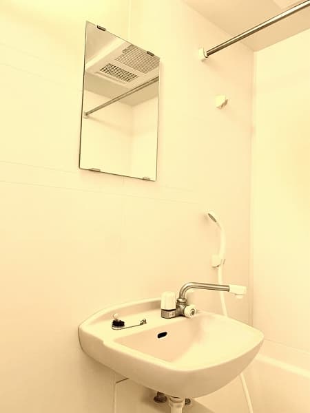 Room image 12