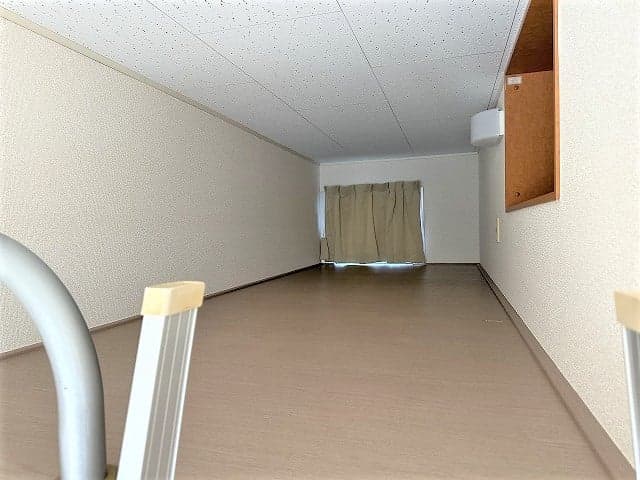 Room image 16