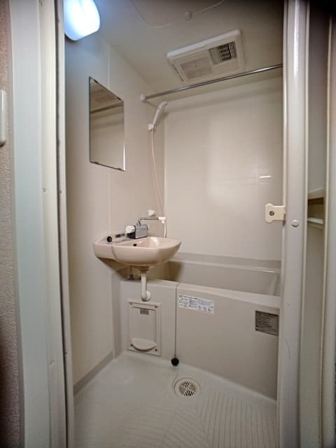 Room image 10