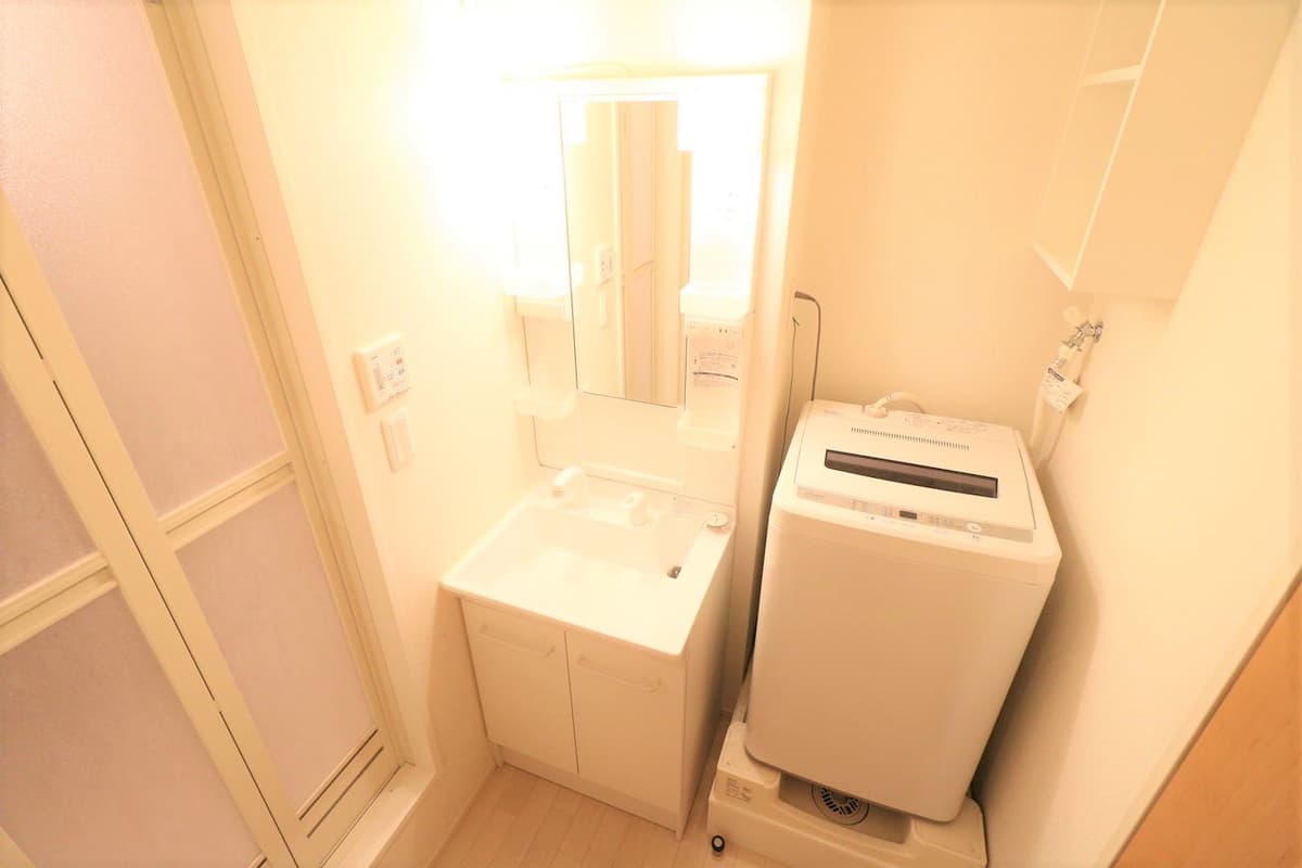 Room image 9