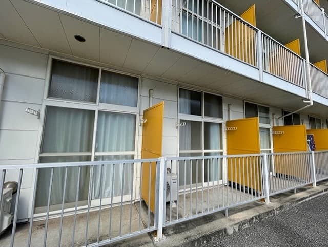 Room image 8