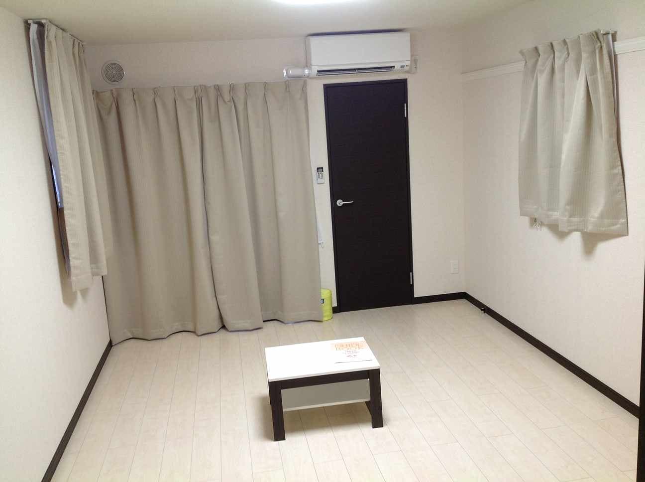 Room image 8