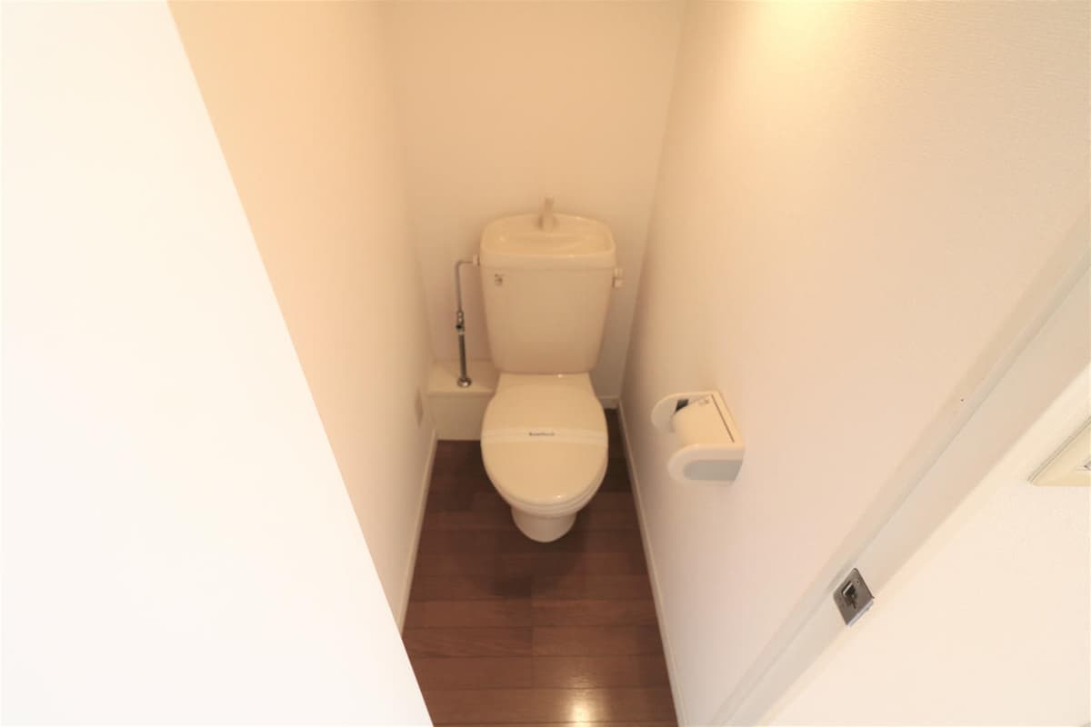 Room image 15
