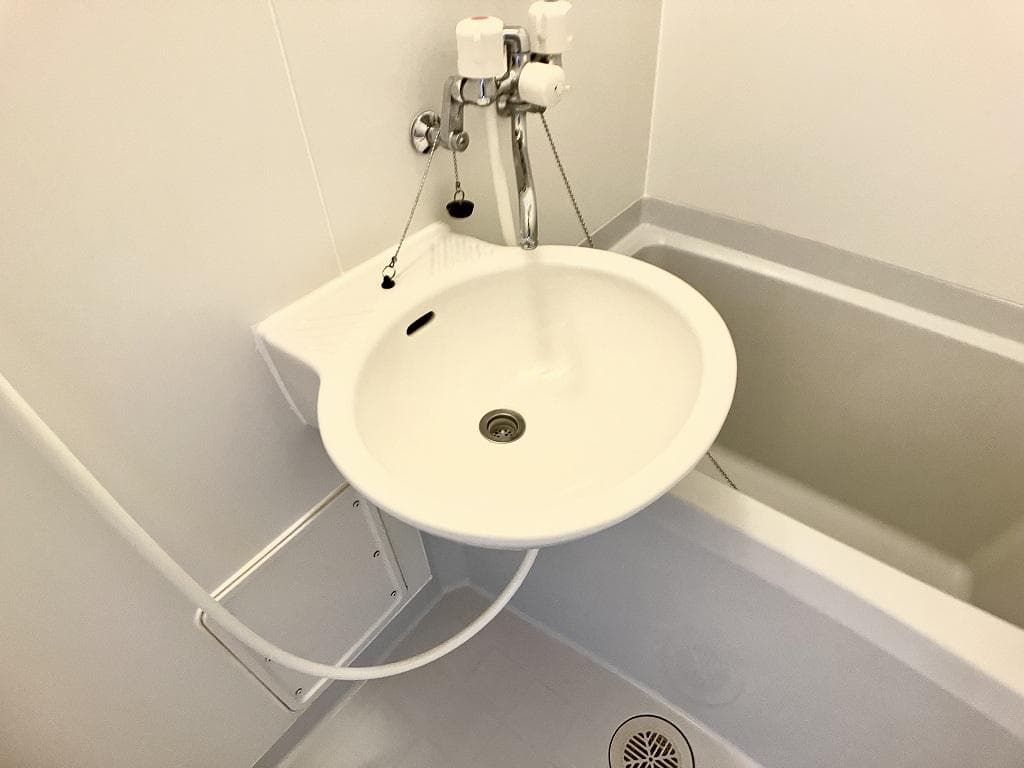 Room image 8