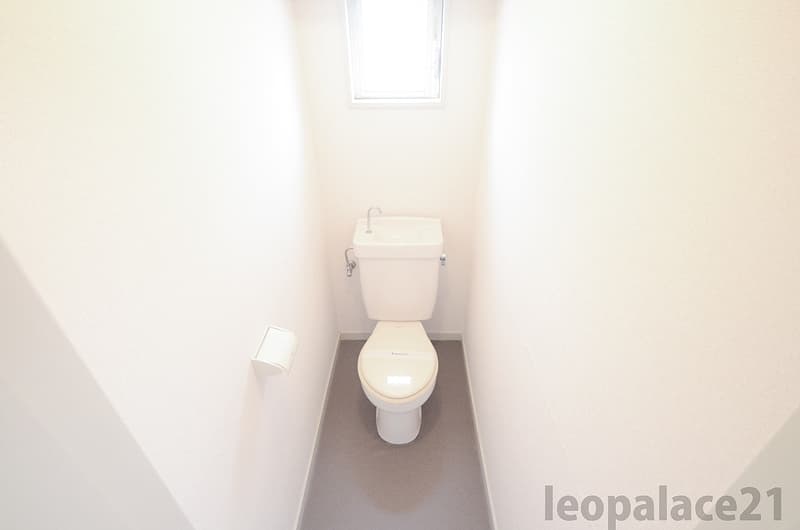 Room image 14