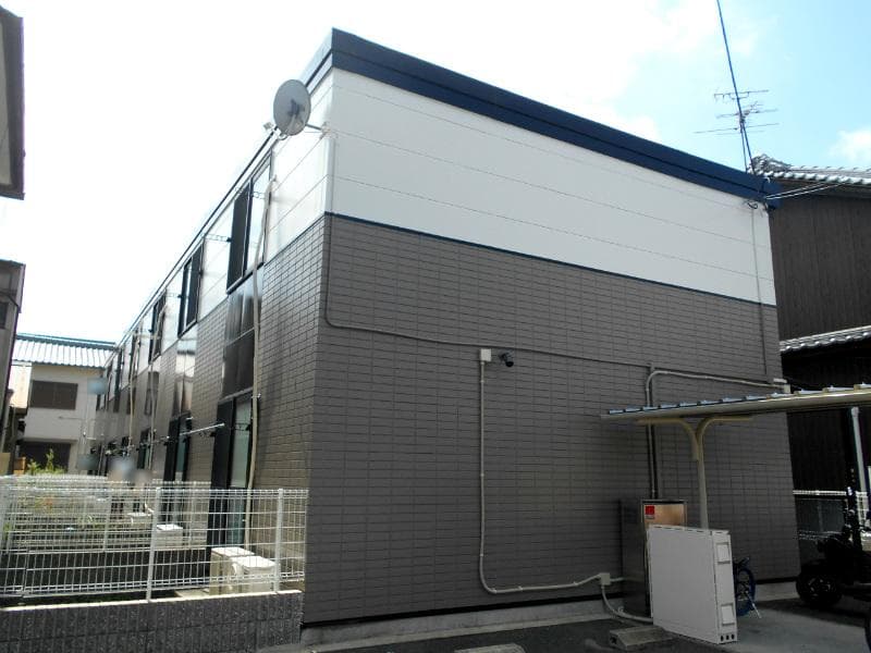 Main exterior of leopalace HONGO