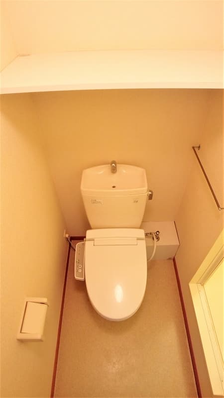 Room image 8