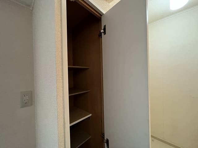 Room image 11