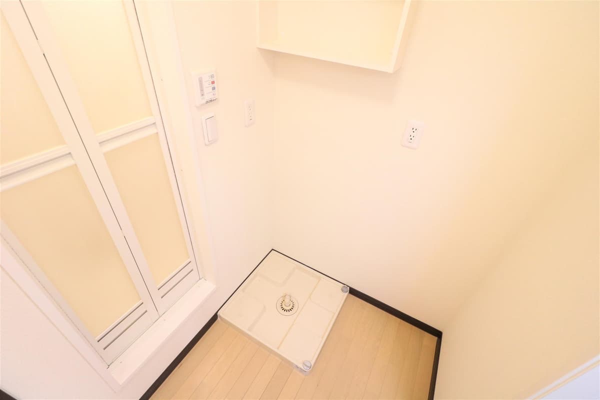 Room image 13