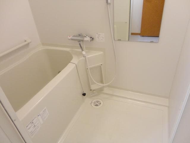 Room image 9