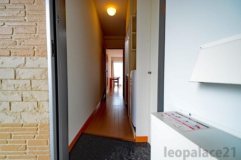 Room image 12