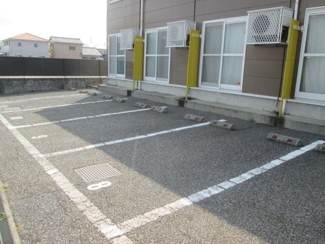 Room image 16