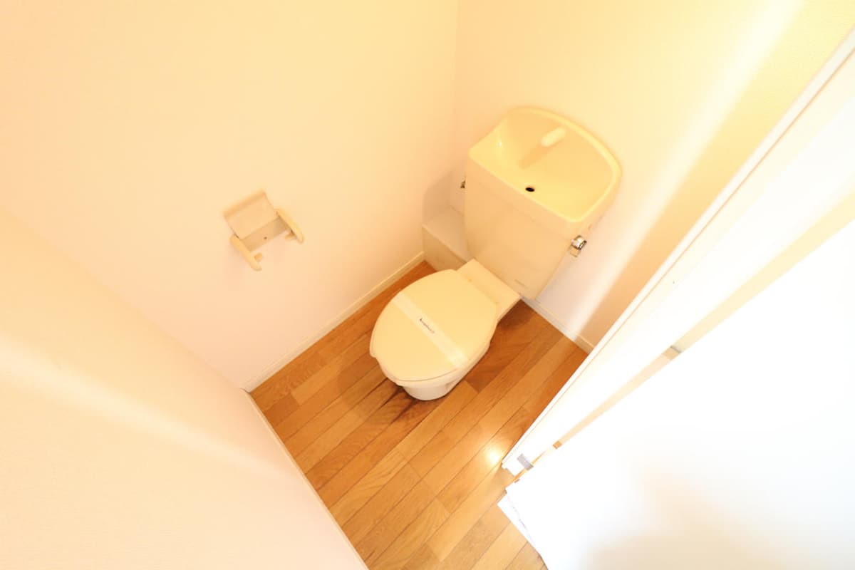 Room image 13