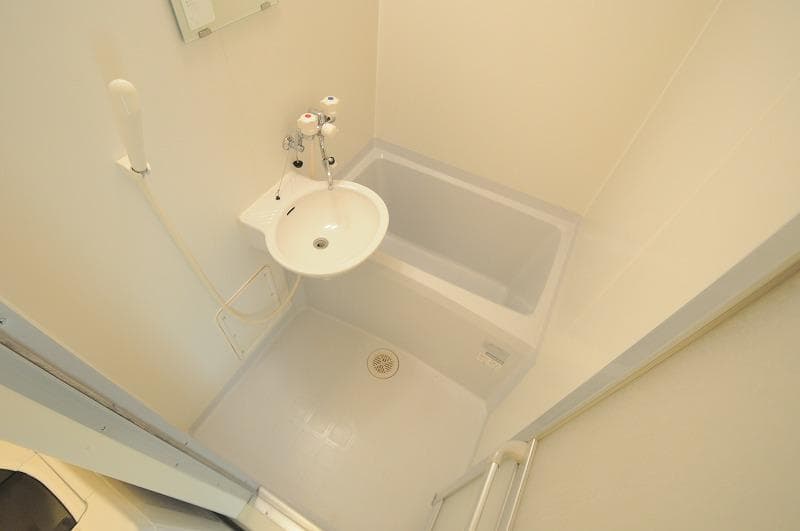 Room image 10