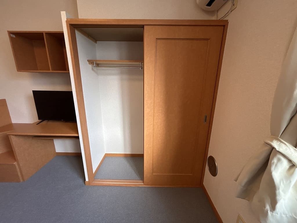 Room image 9