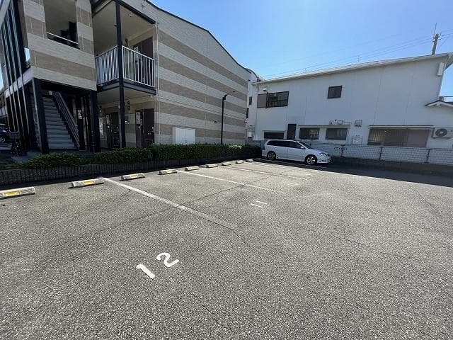 Room image 15